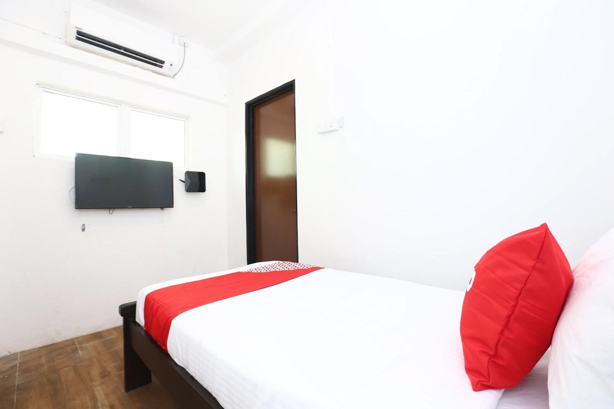 Super Oyo 89678 Ady Hotel Kuala Terengganu Ngoại thất bức ảnh